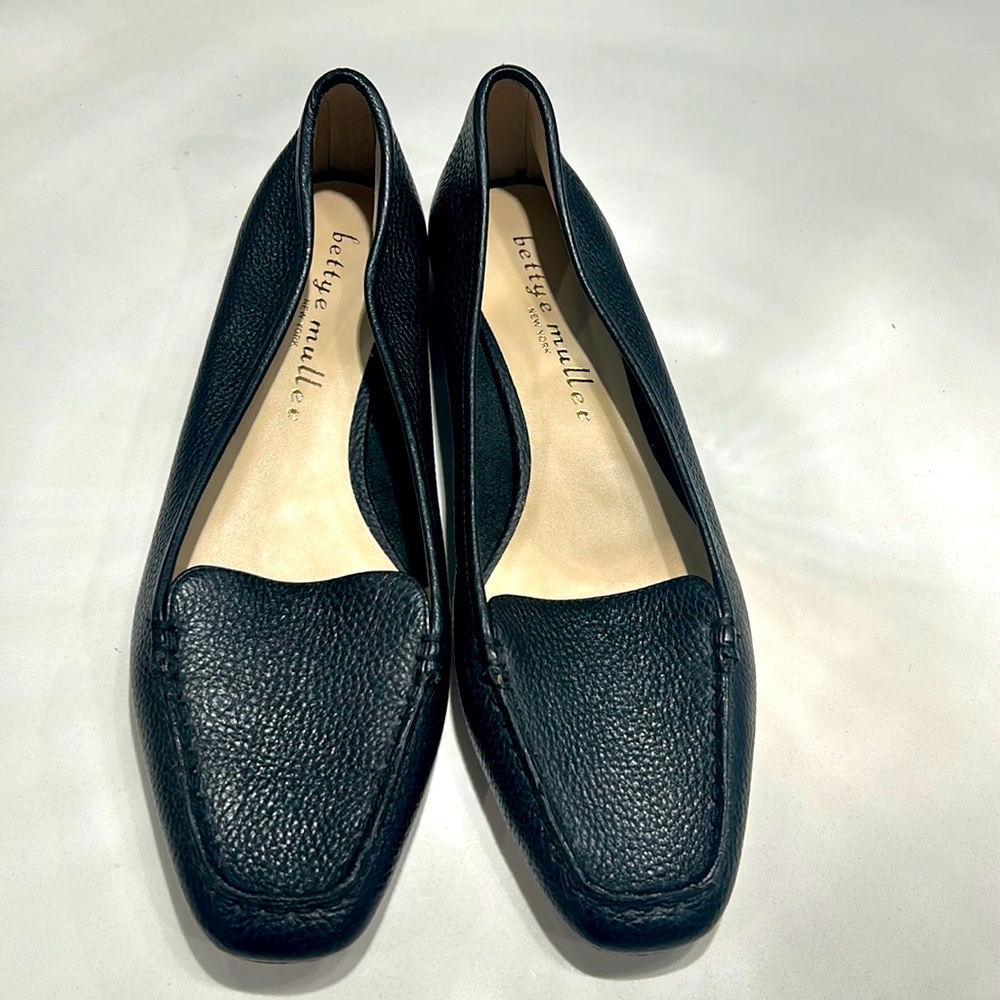 Betty Mullec flats